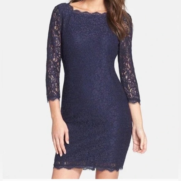 Adrianna Papell Dresses & Skirts - Adrianna Papell lace dress